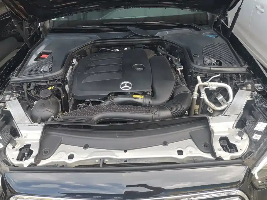 Mercedes-Benz E-Class — миниатюра 10