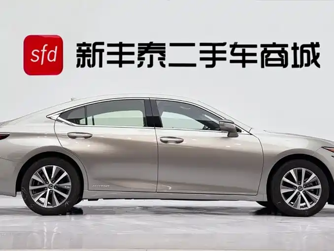 Lexus ES — миниатюра 3