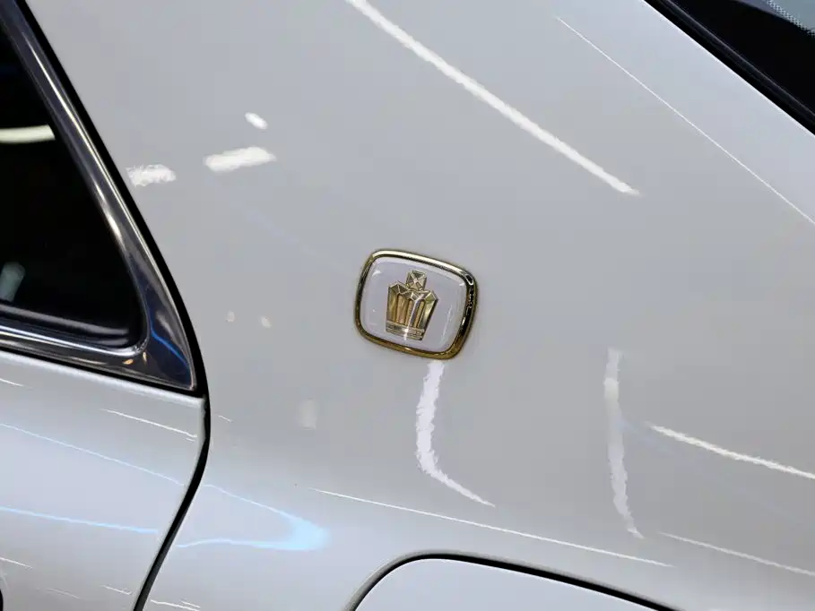 Toyota Crown — миниатюра 5