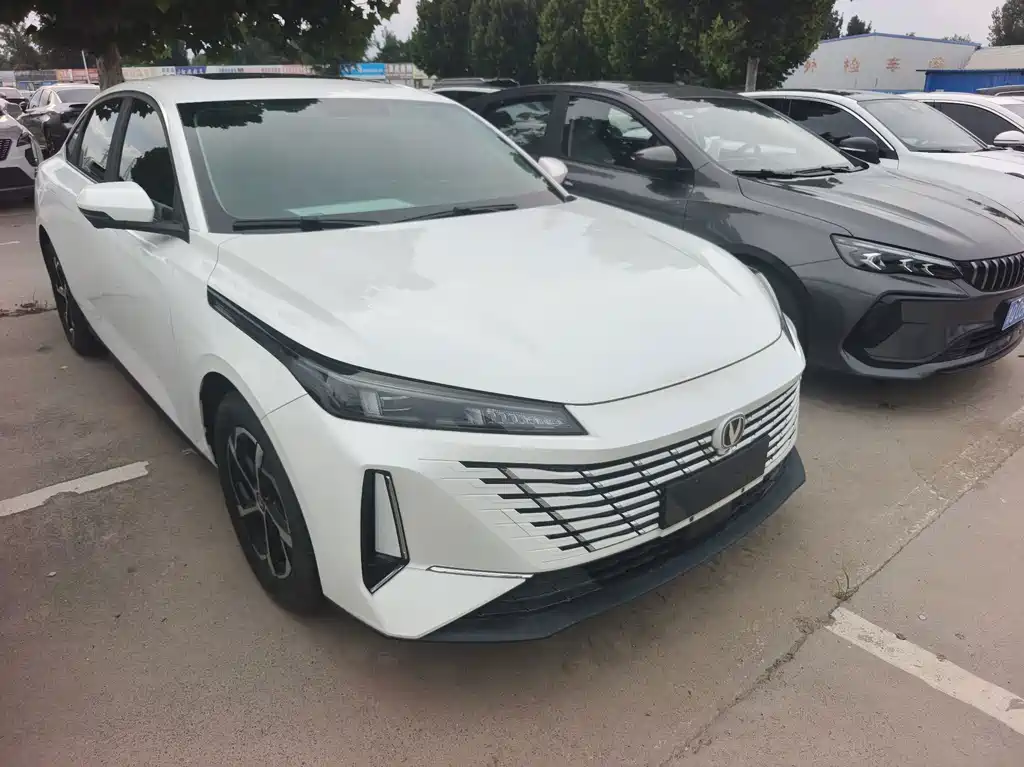 Changan Eado — миниатюра 3