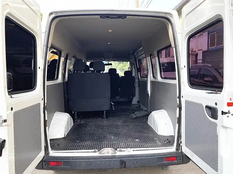 MAXUS V80 — миниатюра 13