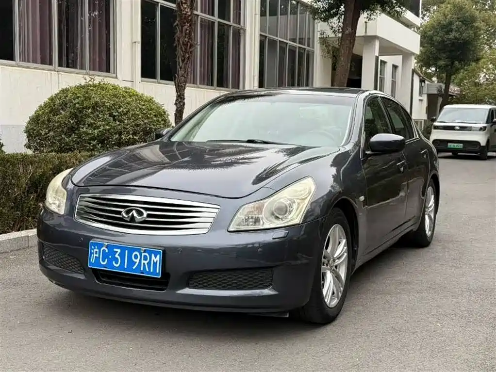 Купить Infiniti G