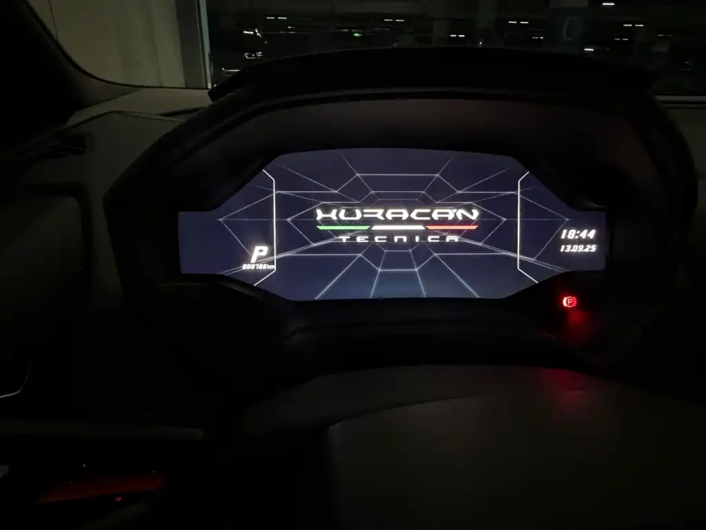 LAMBORGHINI HURACÁN