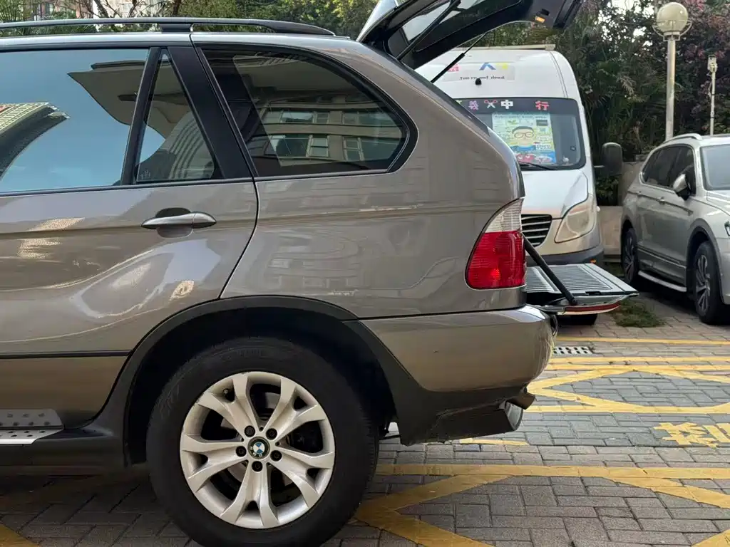 BMW X5 (Import) — миниатюра 14