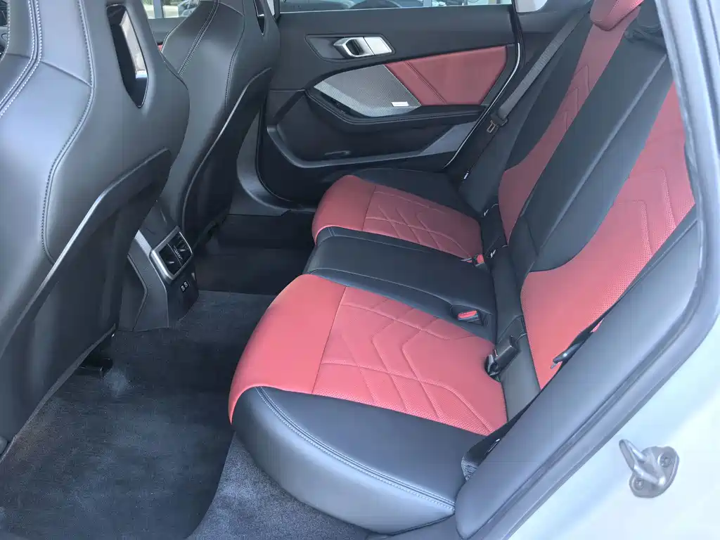 BMW 2 Series — миниатюра 13