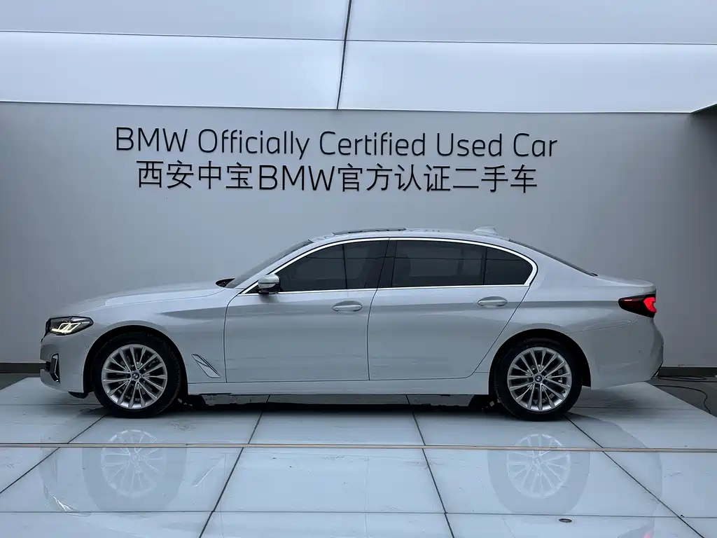BMW 5 Series — миниатюра 3