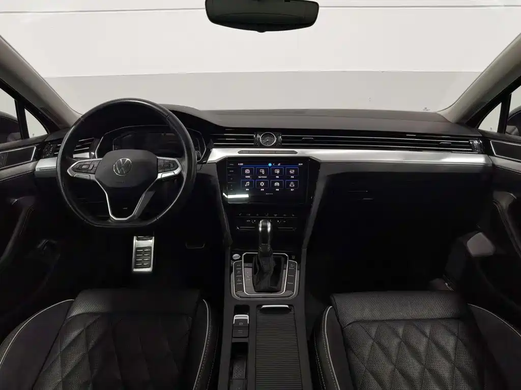 Volkswagen Magotan PHEV — миниатюра 5