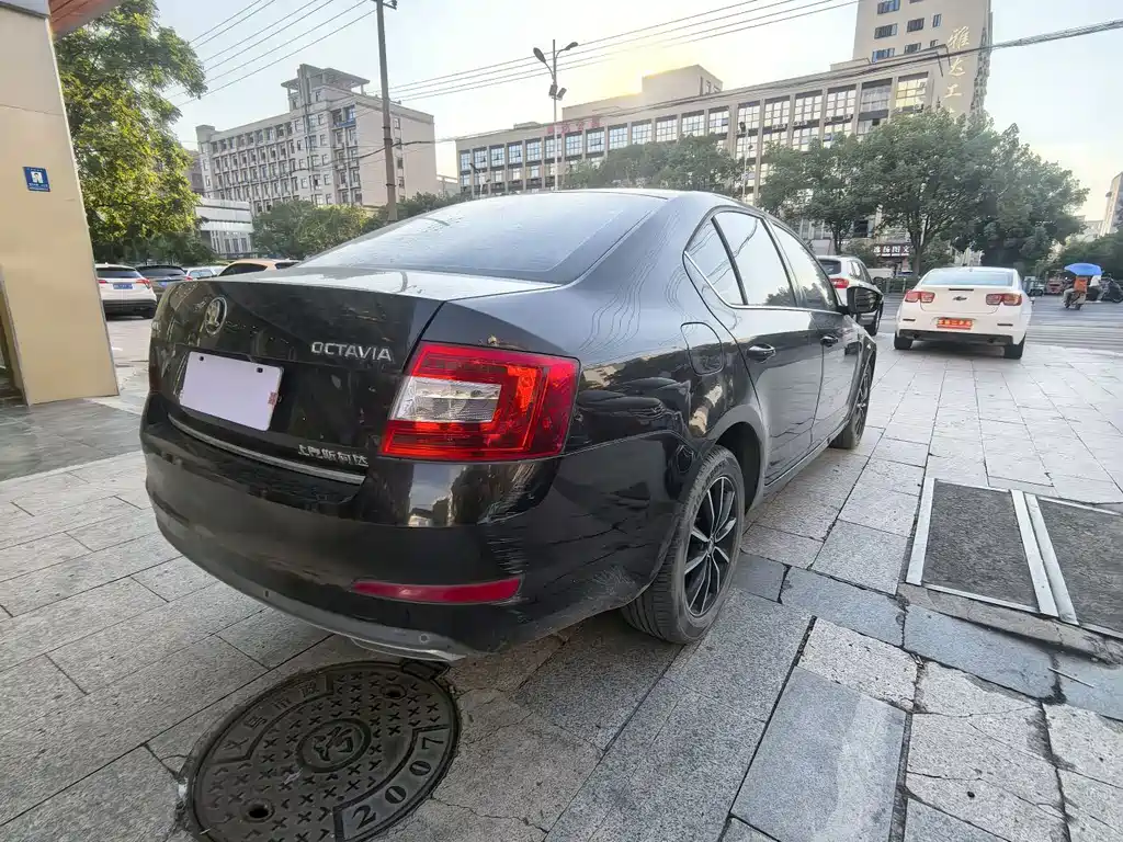 Skoda Octavia 1.6L Auto Smart Drive Edition, фото 7