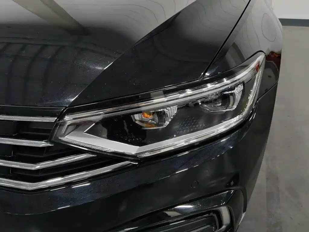 Volkswagen Magotan PHEV — миниатюра 7