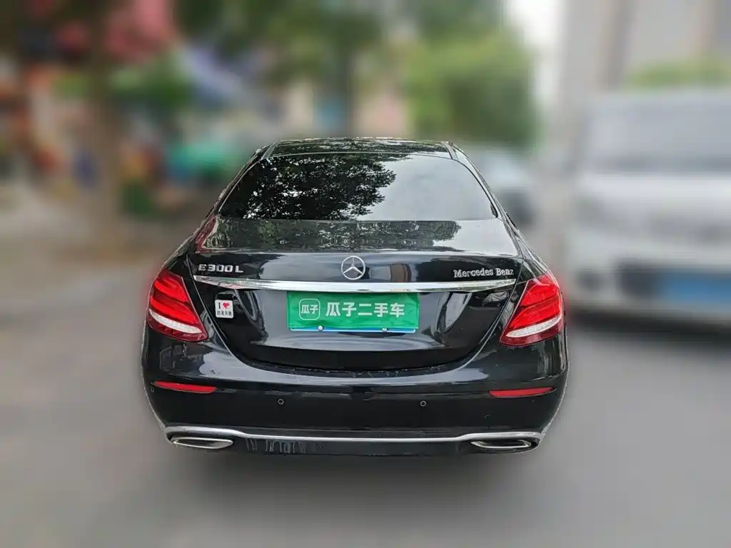 Mercedes-Benz E-Class — миниатюра 4