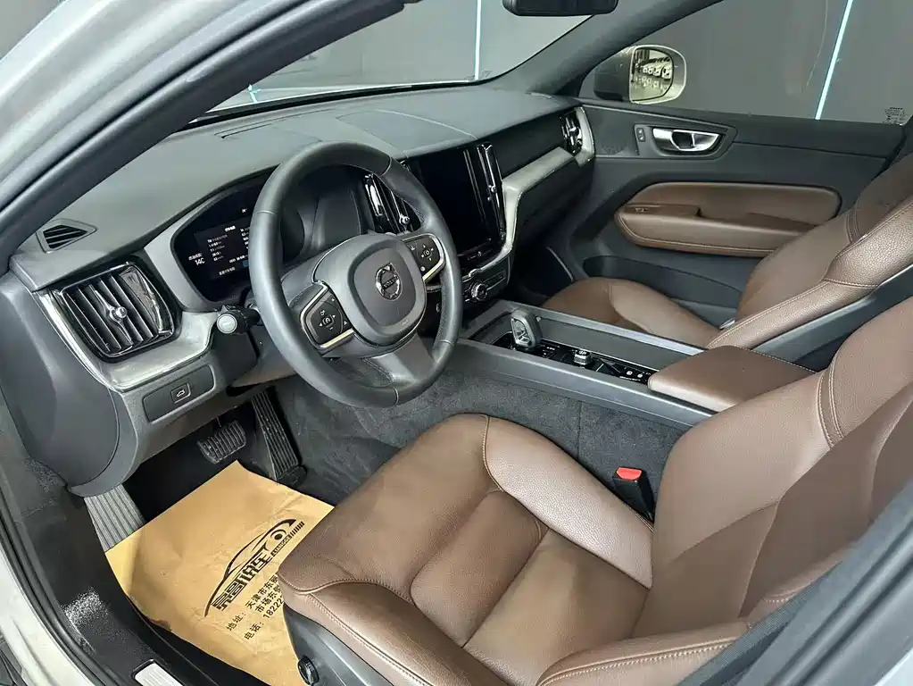 Volvo XC60 — миниатюра 11