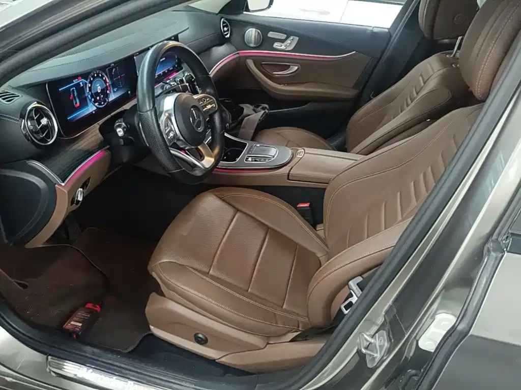 Mercedes-Benz E-Class — миниатюра 15