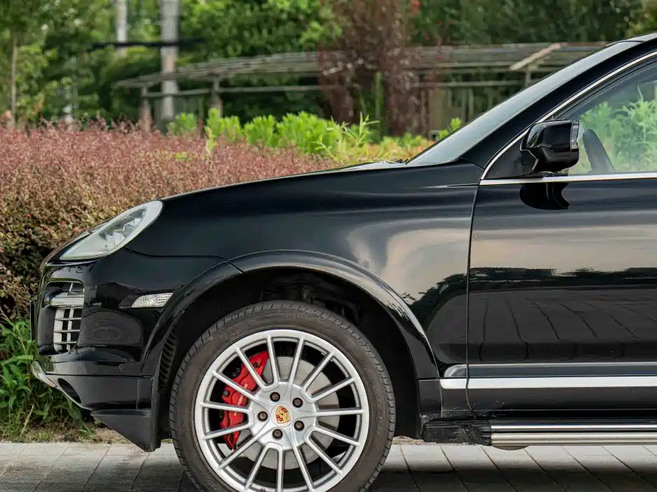 Porsche Cayenne — миниатюра 5