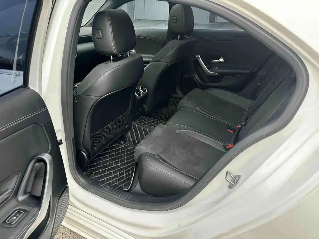 Mercedes-Benz A-Class — миниатюра 15