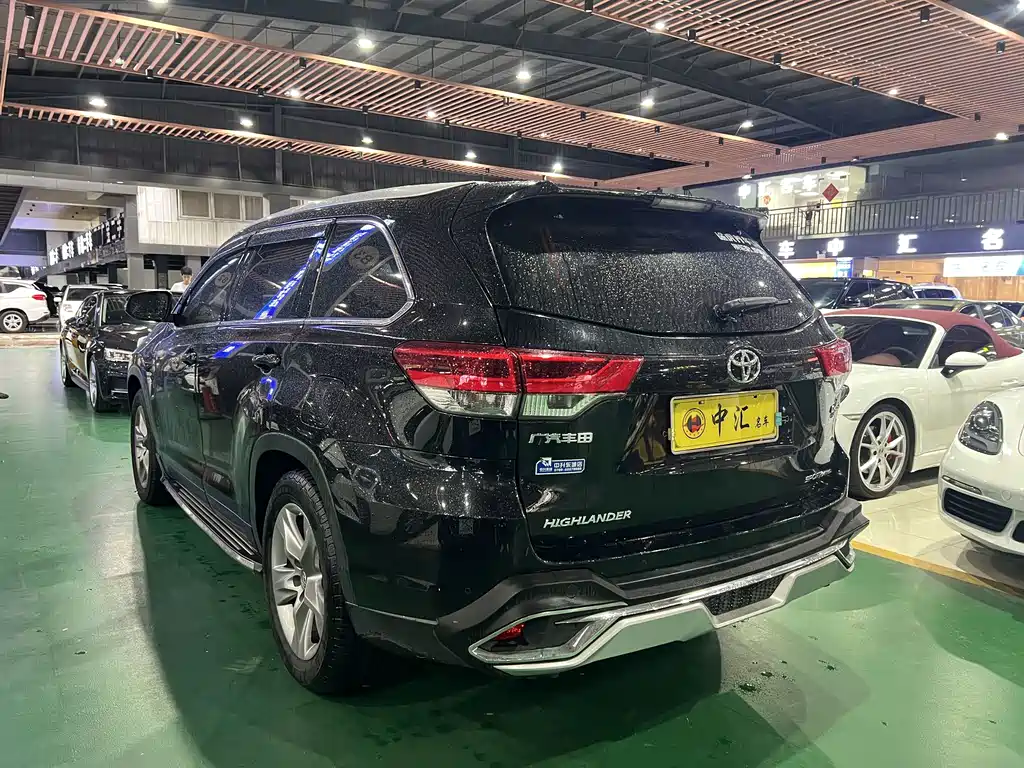 Toyota Highlander — миниатюра 7