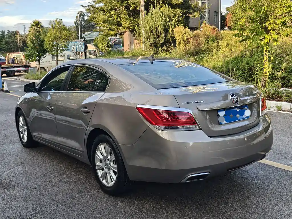 Buick LaCrosse — миниатюра 8