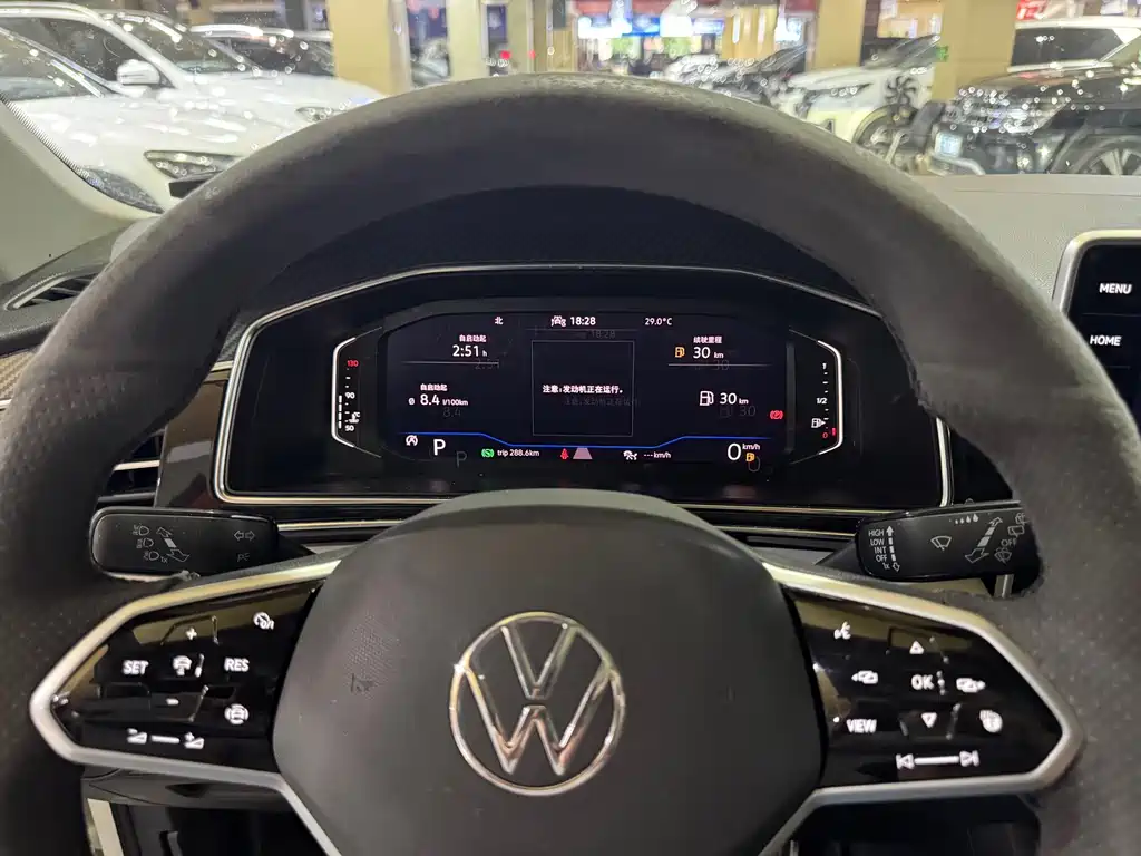 Volkswagen Tiguan L — миниатюра 9
