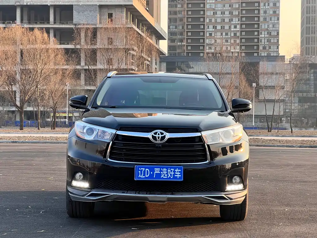 TOYOTA HIGHLANDER