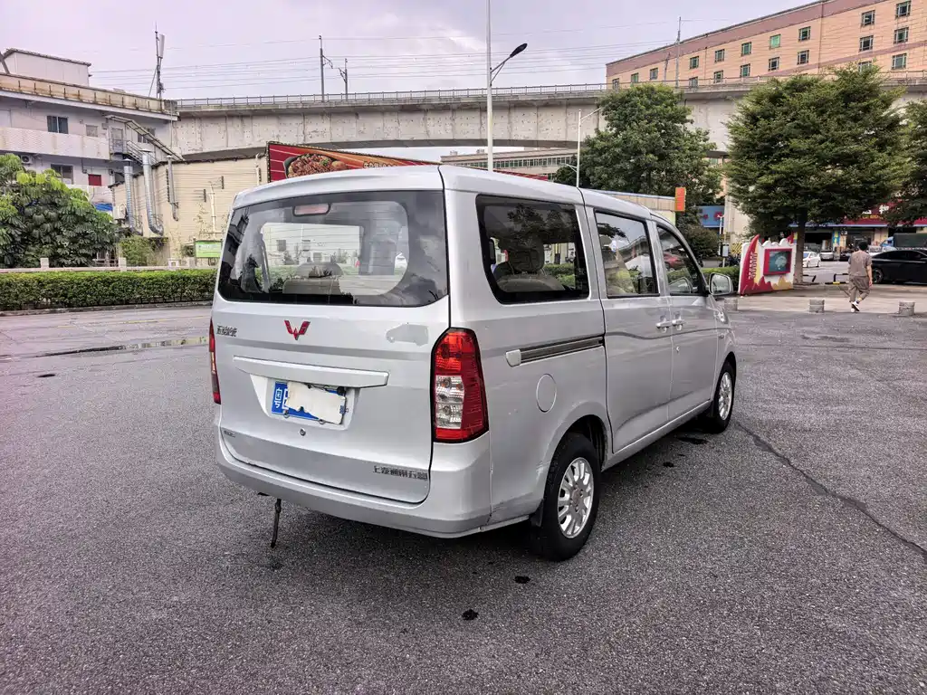 Wuling Rongguang V — миниатюра 6