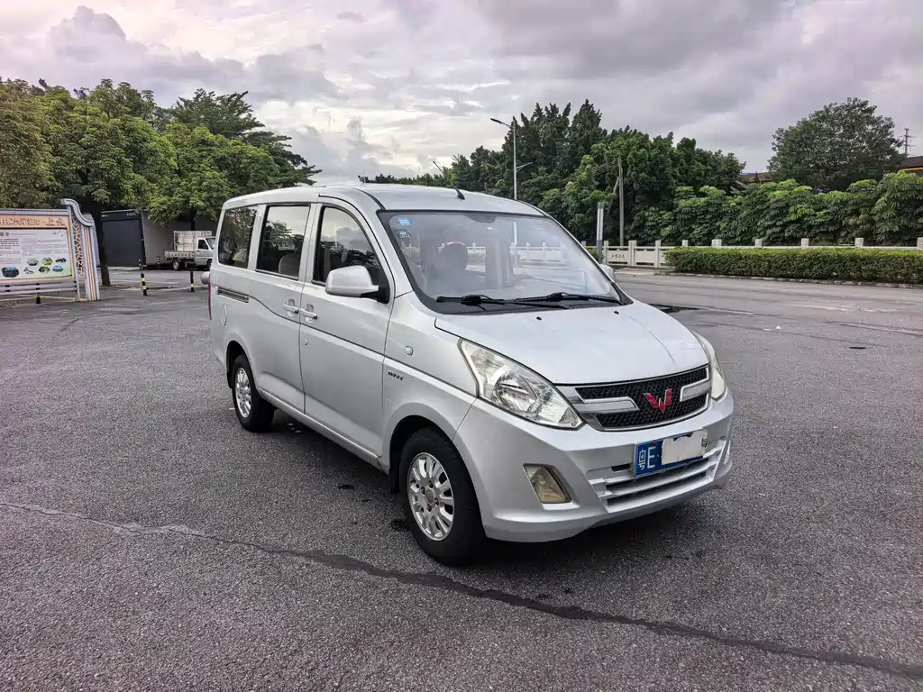 Wuling Rongguang V — миниатюра 3