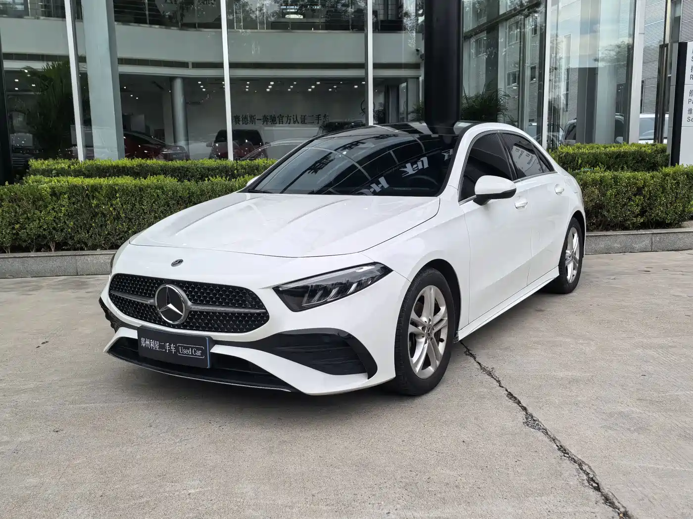 奔驰A级 2022款 A 180 L 运动轿车 2023