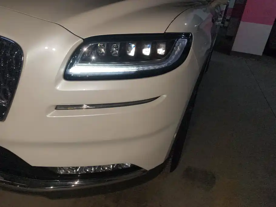 Lincoln Nautilus 2021 2.7T