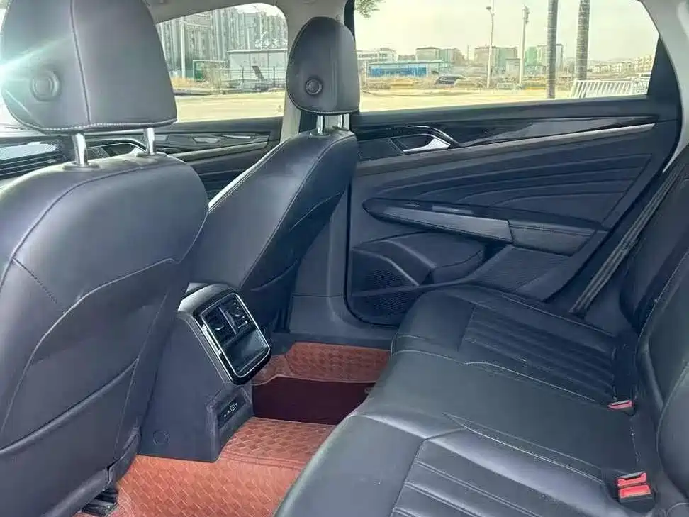 Volkswagen Passat — миниатюра 6