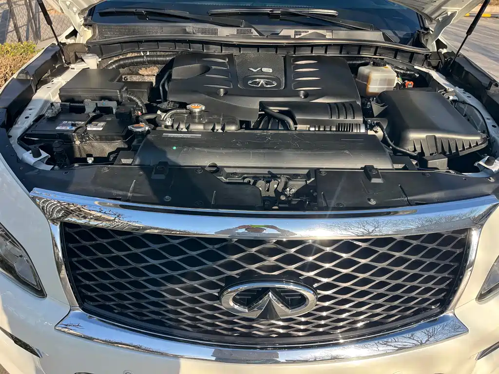INFINITI QX80
