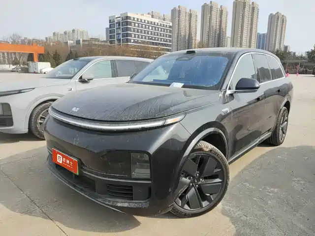 Li Auto IDEAL L8 2025