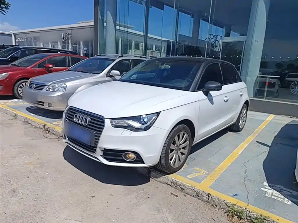 Купить Audi A1