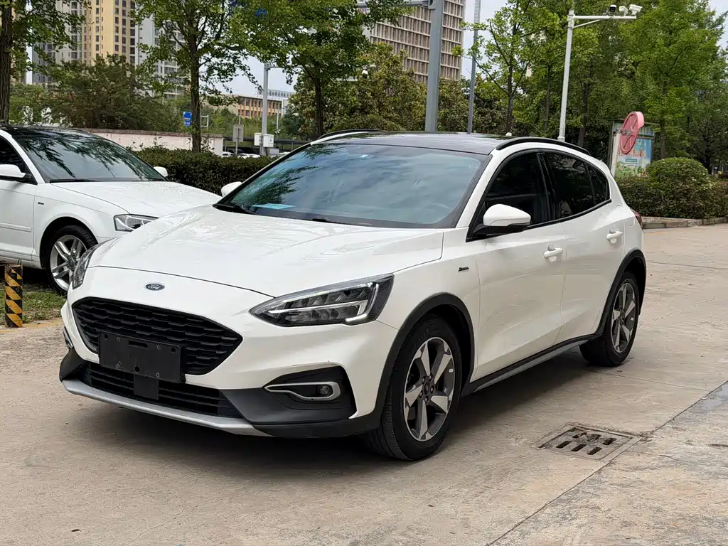 Ford Focus Active 2021