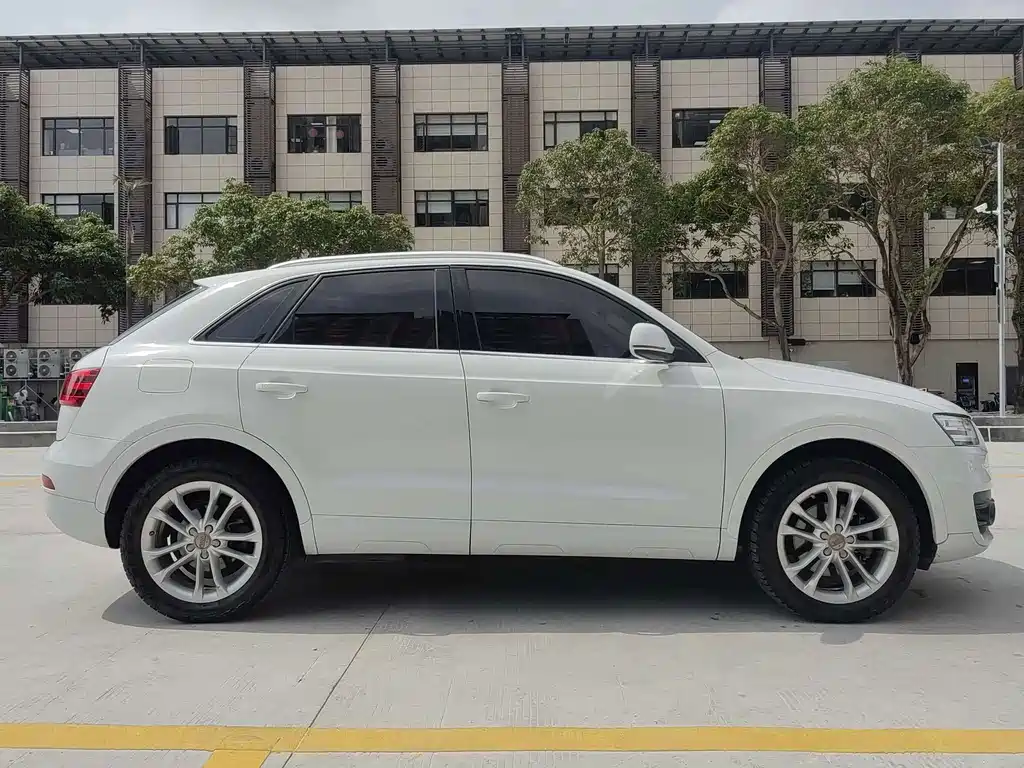 Audi Q3 — миниатюра 11