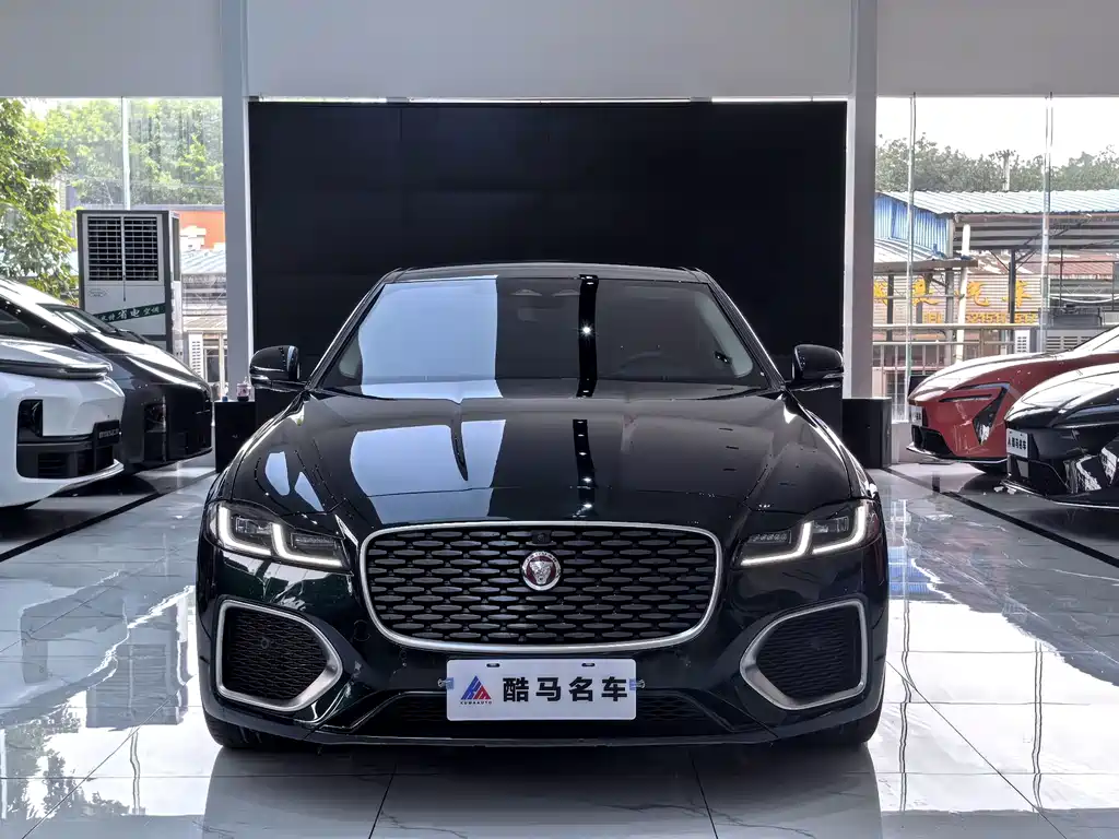 Jaguar XFL — миниатюра 2