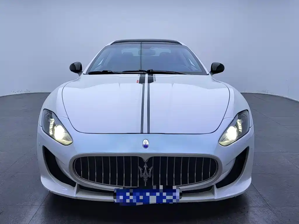 Maserati GranTurismo 2014 4.2L AT