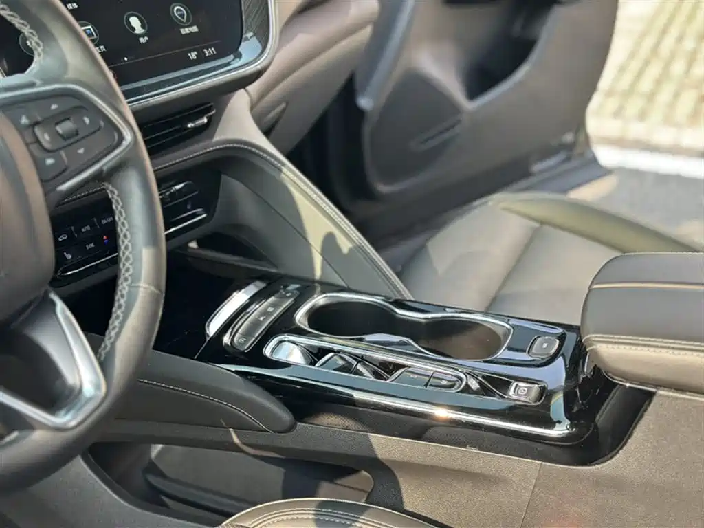Buick Envision Plus Plus 2022 Plus 652T мест Luxury