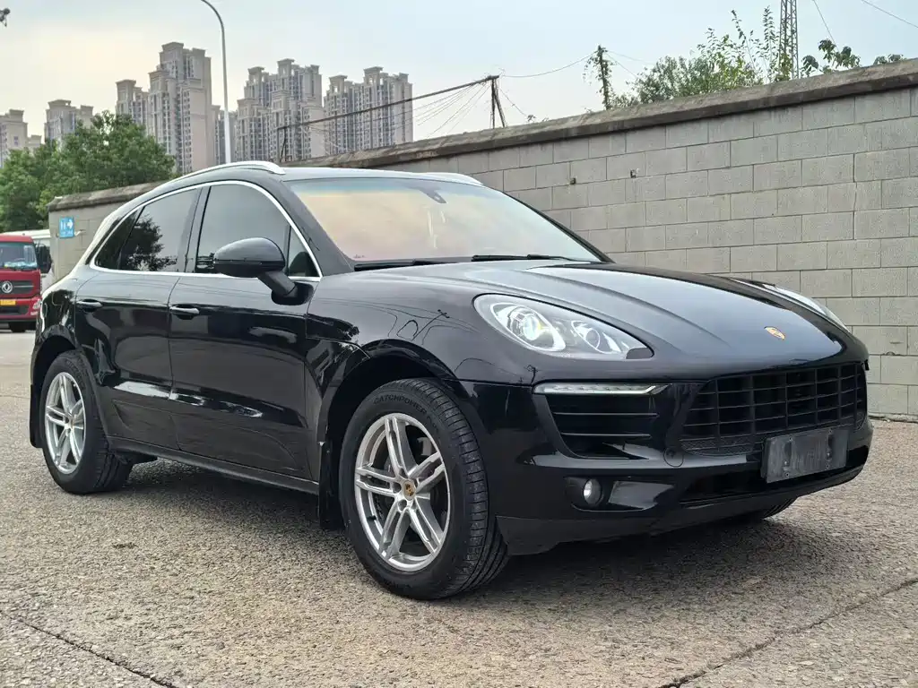 Porsche Macan — миниатюра 3