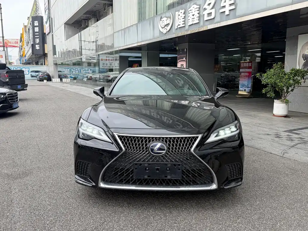Lexus LS — миниатюра 2