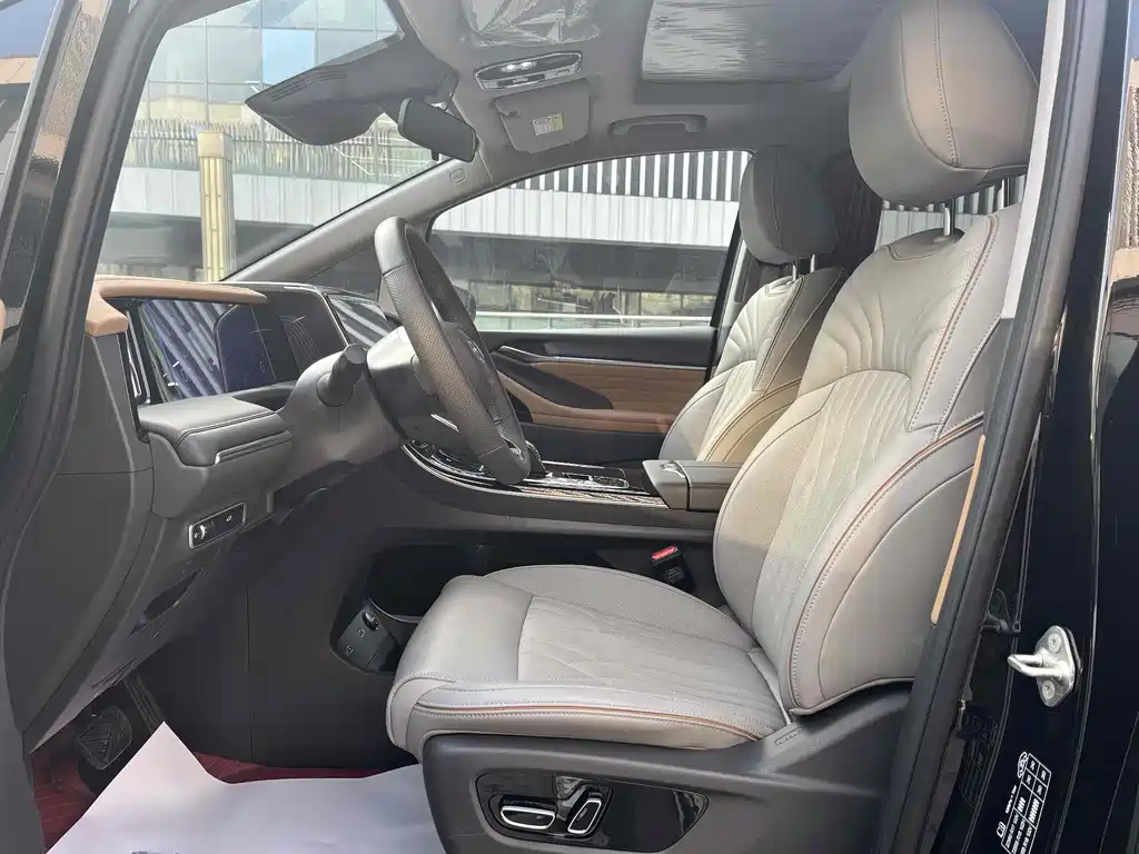 GAC Motor Trumpchi M8 — миниатюра 5