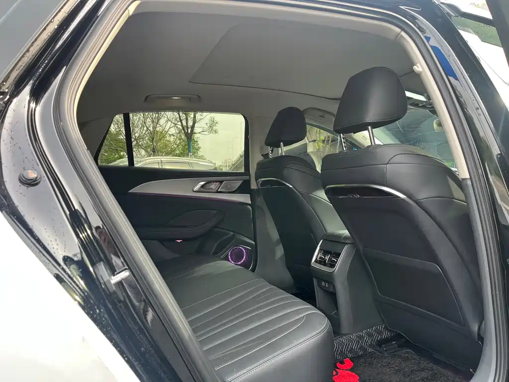 Hongqi Hongqi H5 — миниатюра 11