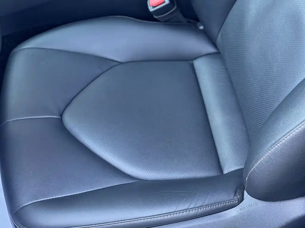 Toyota Camry — миниатюра 8