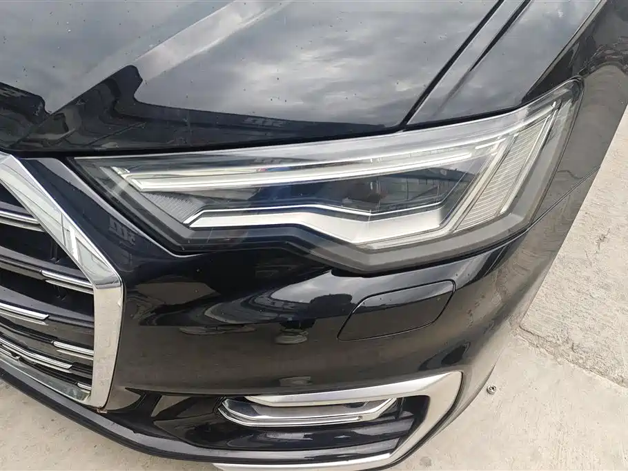 Audi A6L 2023 40 TFSI Luxury