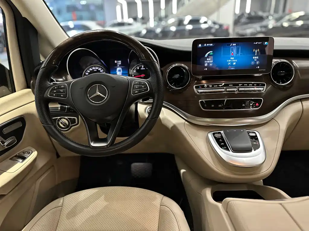 MERCEDES-BENZ V CLASS