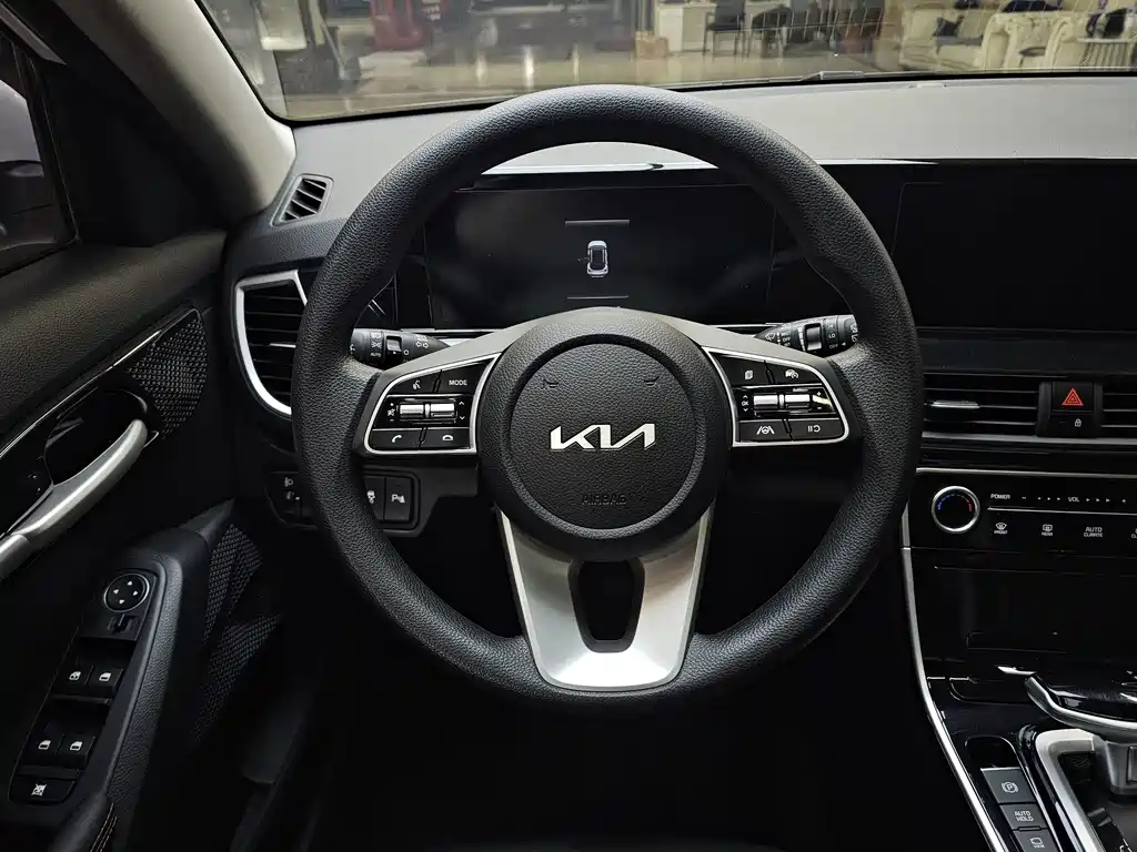 Kia Seltos — миниатюра 15
