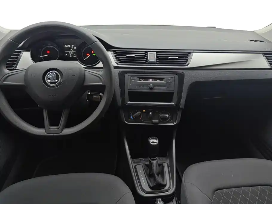 Skoda Rapid — миниатюра 12