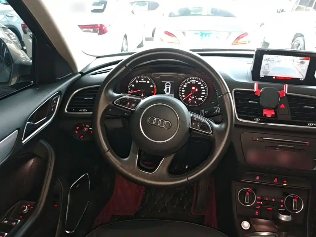 Audi Q3 — миниатюра 11