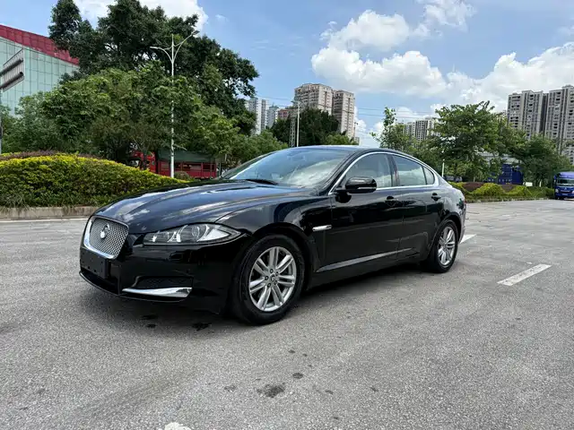 2013 Jaguar XF