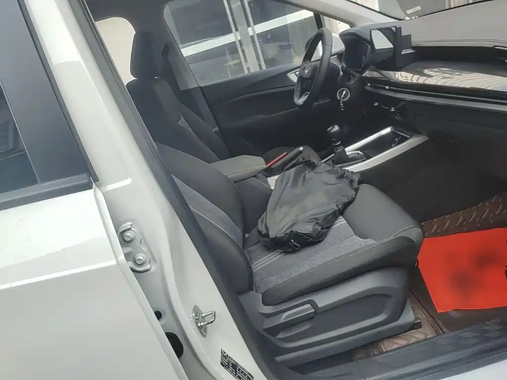 Wuling Jiachen — миниатюра 25