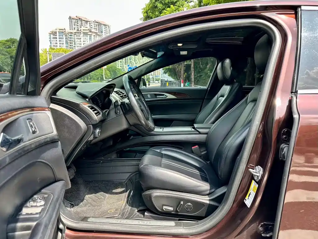 Lincoln MKZ — миниатюра 5