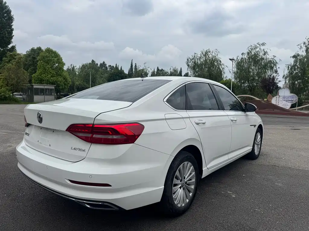 Volkswagen Lavida 2019 1.5L AT Comfort VI