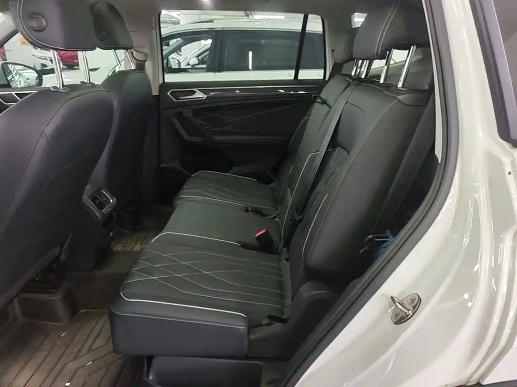 Volkswagen Tiguan L — миниатюра 17